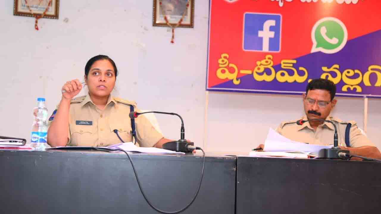 పెండింగ్‌ కేసులను పరిష్కరించాలి