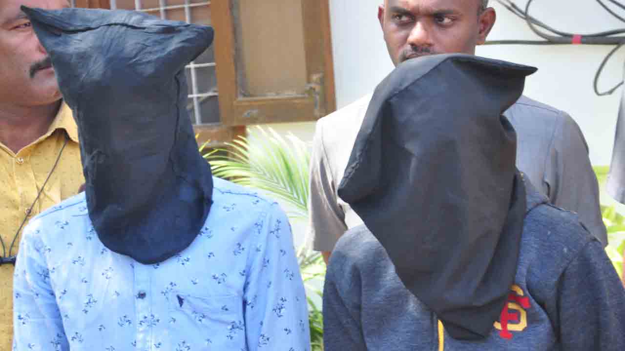 హత్య కేసులో కొడుకు, కోడలు అరెస్ట్‌