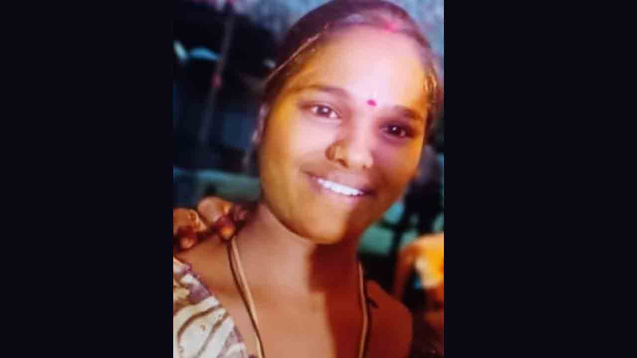 కుటుంబ కలహాలతో భార్య ఆత్మహత్య