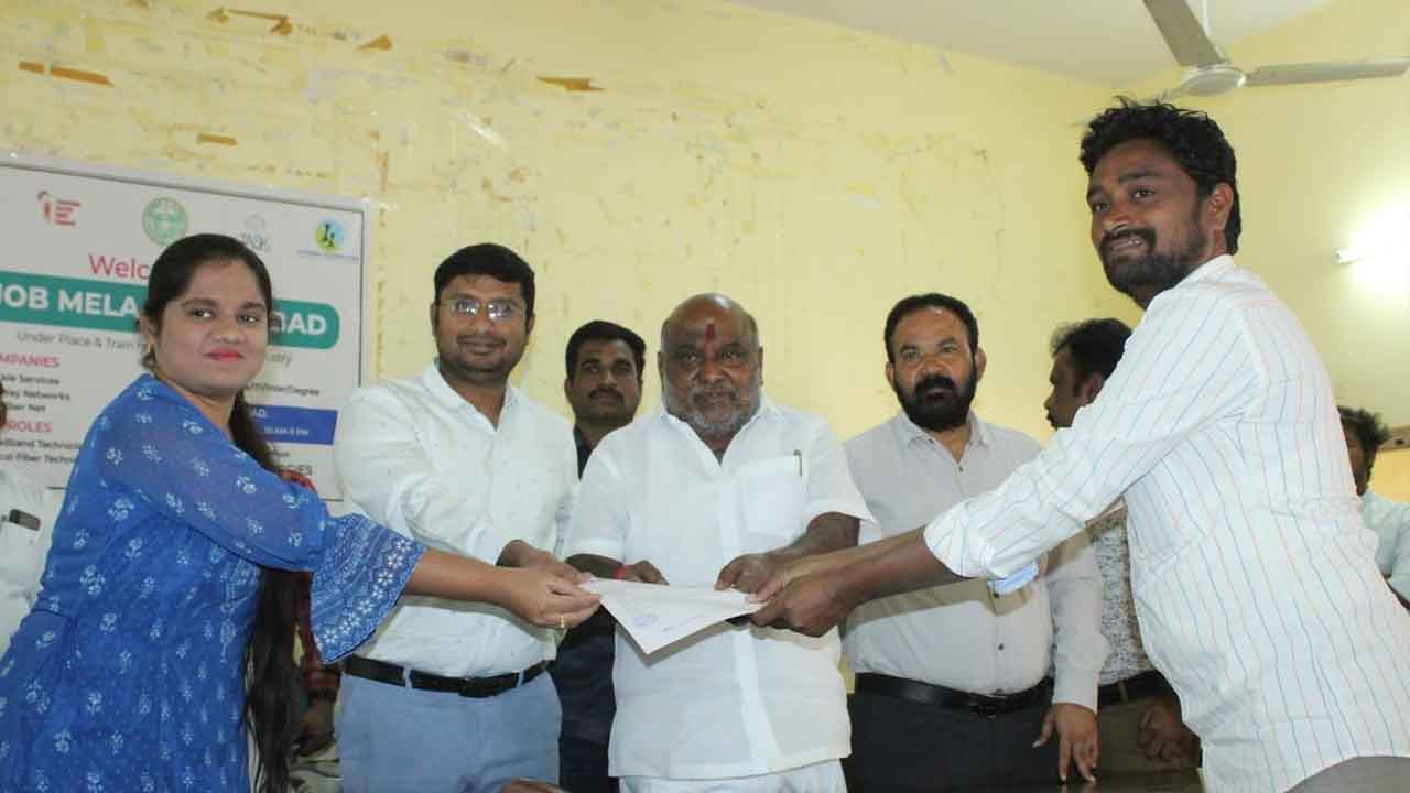 భవిష్యత్‌లో ఉన్నత స్థాయికి చేరుకోవాలి