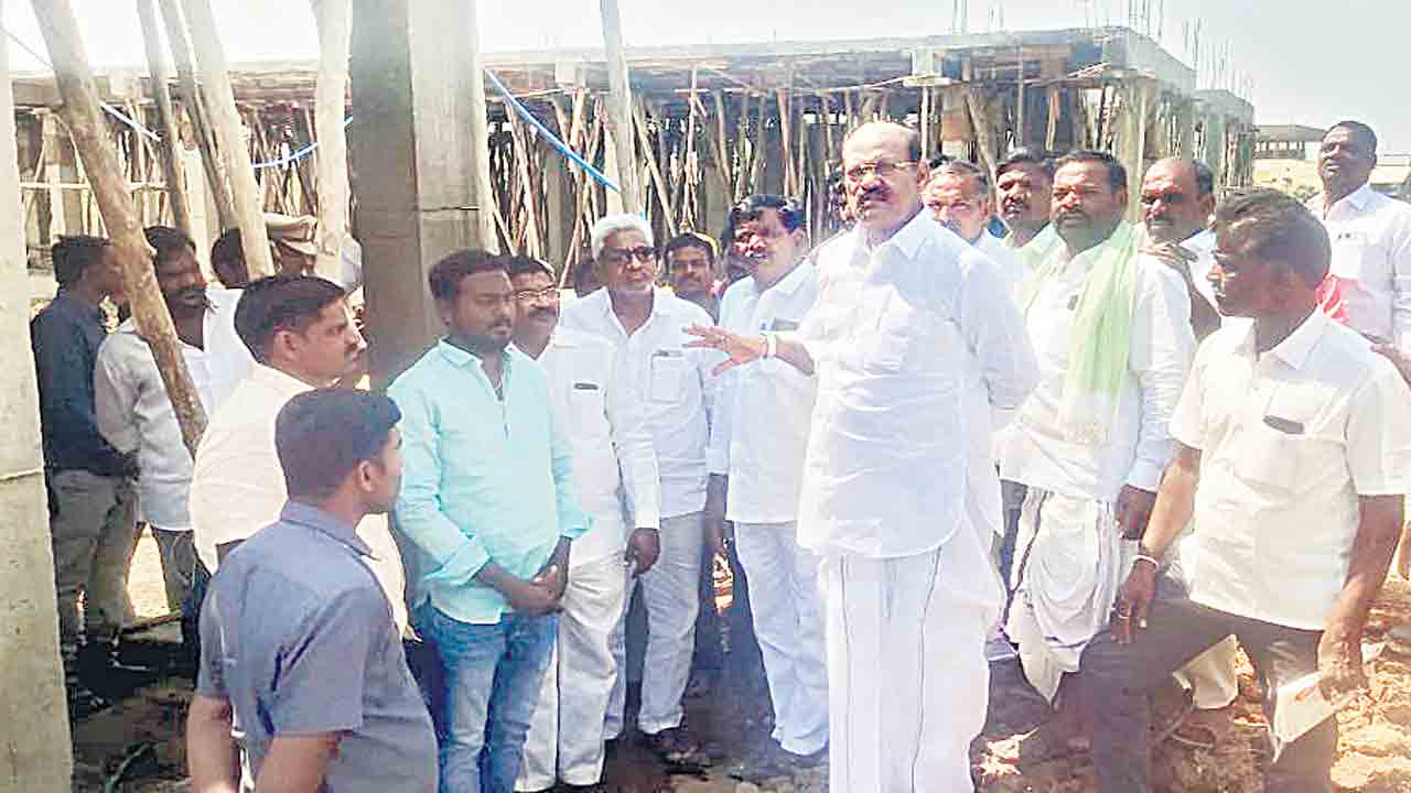 ఎంపీ ధర్మపురి అర్వింద్‌ నోరు అదుపులో పెట్టుకో..