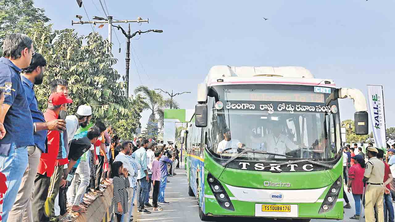 Hyderabad | డీజిల్‌ బస్సులకు ఆర్టీసీ స్వస్తి.. ఇక హైదరాబాద్‌ నగరమంతా ఎలక్ట్రిక్‌ బస్సులే