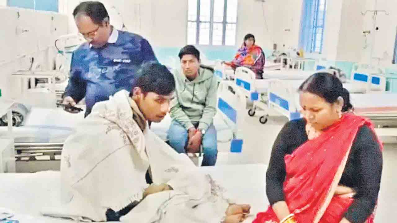 అమ్మాయిలను చూసి..