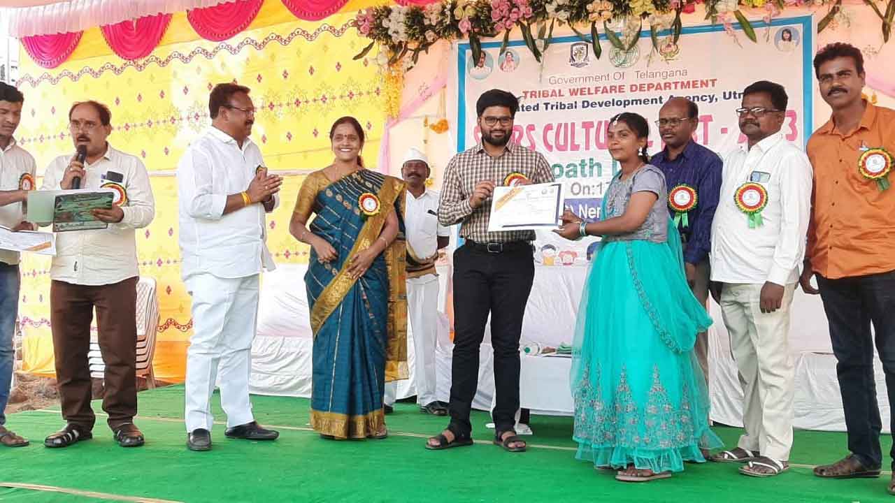 చదువుతో పాటు కల్చరల్‌ యాక్టివిటీస్‌లో సత్తా చాటాలి