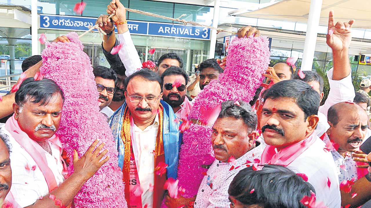 బీజేపీకి ప్రత్యామ్నాయం బీఆర్‌ఎస్సే