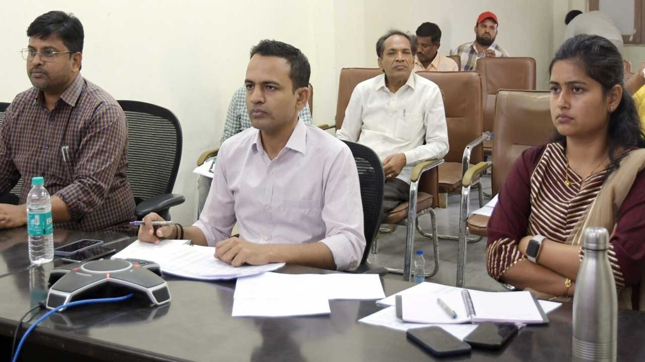 ఉపాధి పనులను త్వరగా పూర్తి చేయాలి