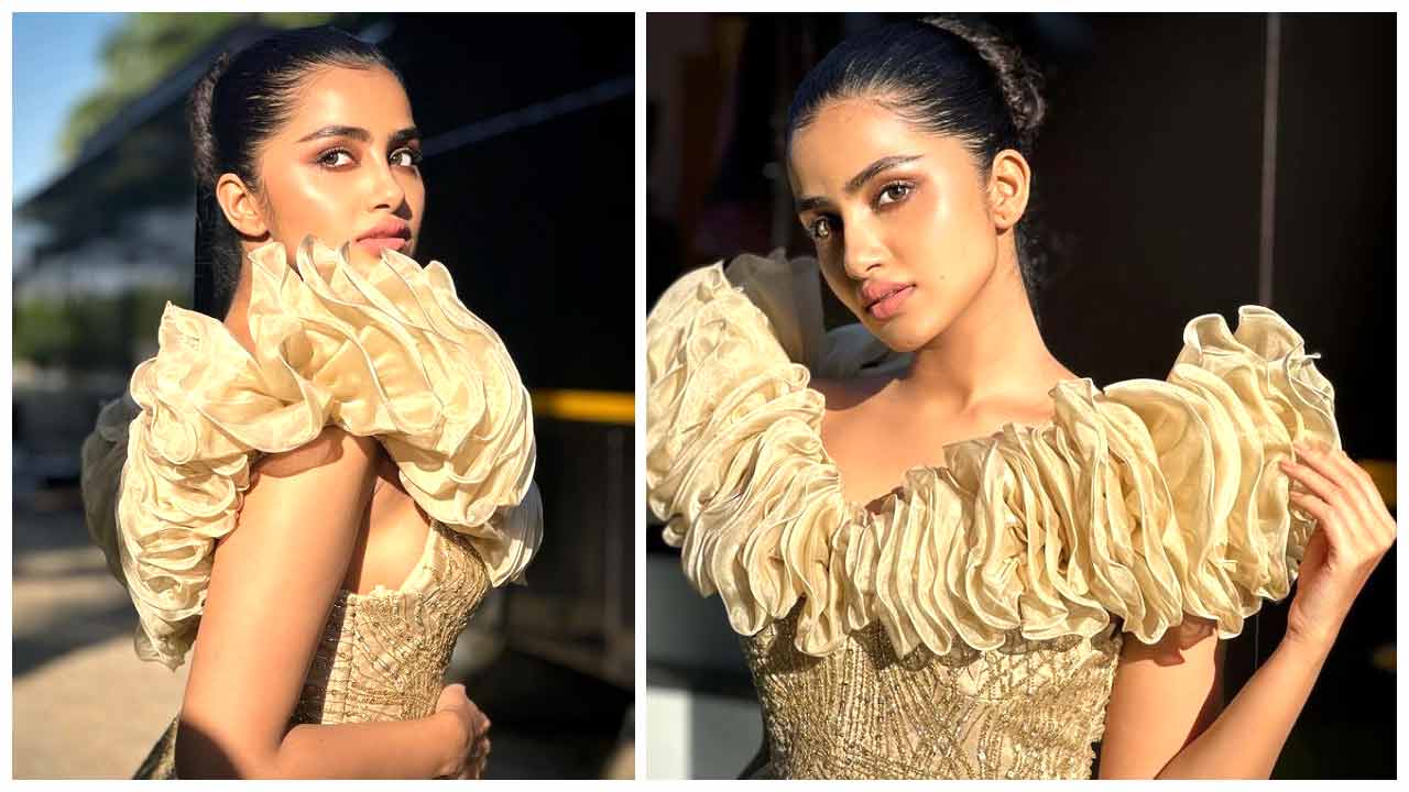 Anupama Parameswaran | గ్లామర్ డోస్ పెంచేసిన అనుపమా పరమేశ్వరన్..