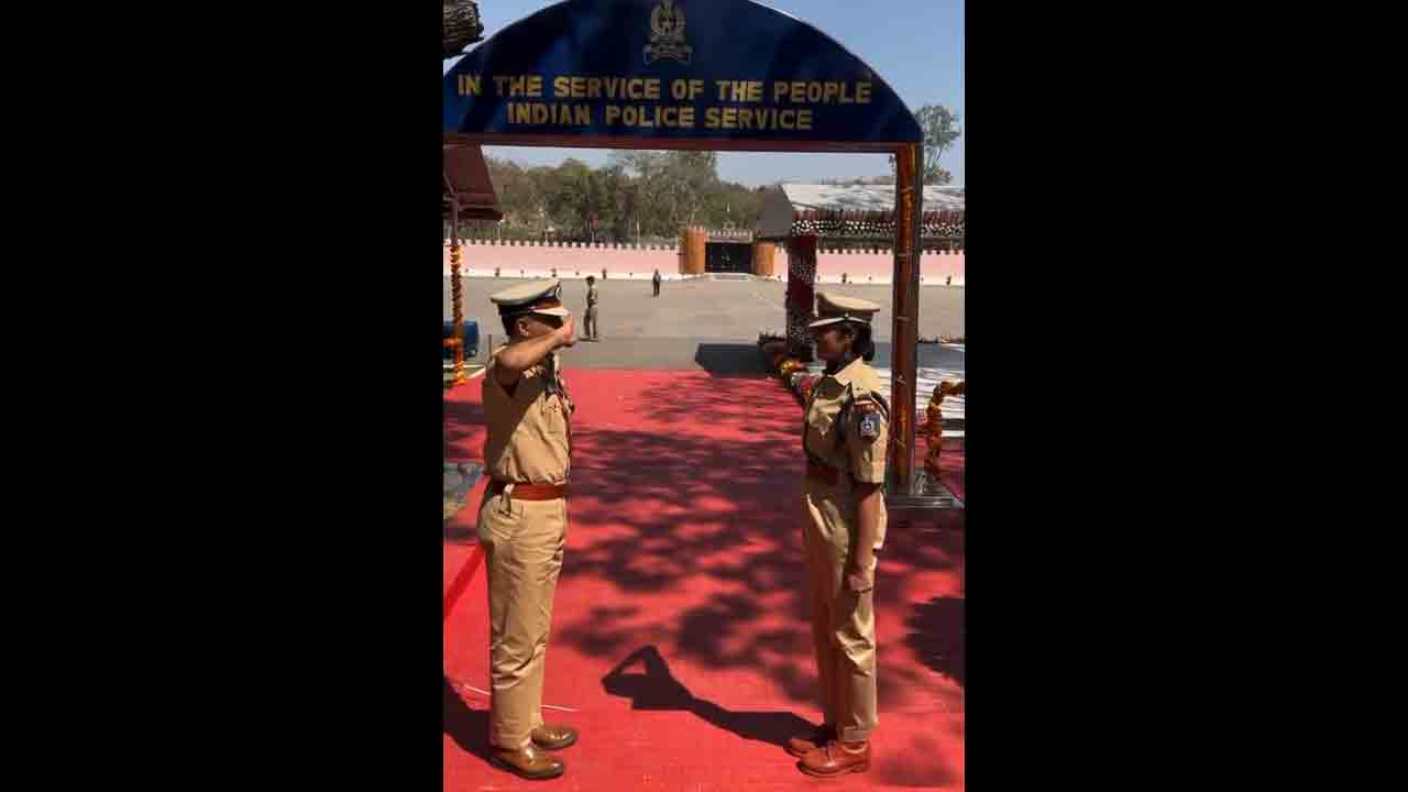 Emotional moment | ఐపీఎస్‌ కుమార్తె ఐపీఎస్‌.. పాసింగ్‌ ఔట్‌ పరేడ్‌లో బిడ్డకు సెల్యూట్‌ చేసిన అసోం డీజీపీ