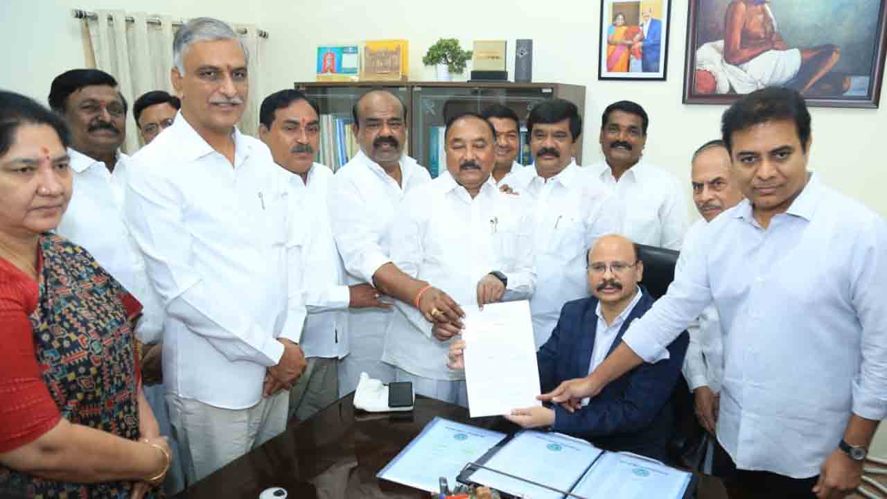 శాసనమండలి డిప్యూటీ చైర్మన్‌ పదవికి ఎమ్మెల్సీ బండ ప్రకాశ్‌ నామినేషన్‌