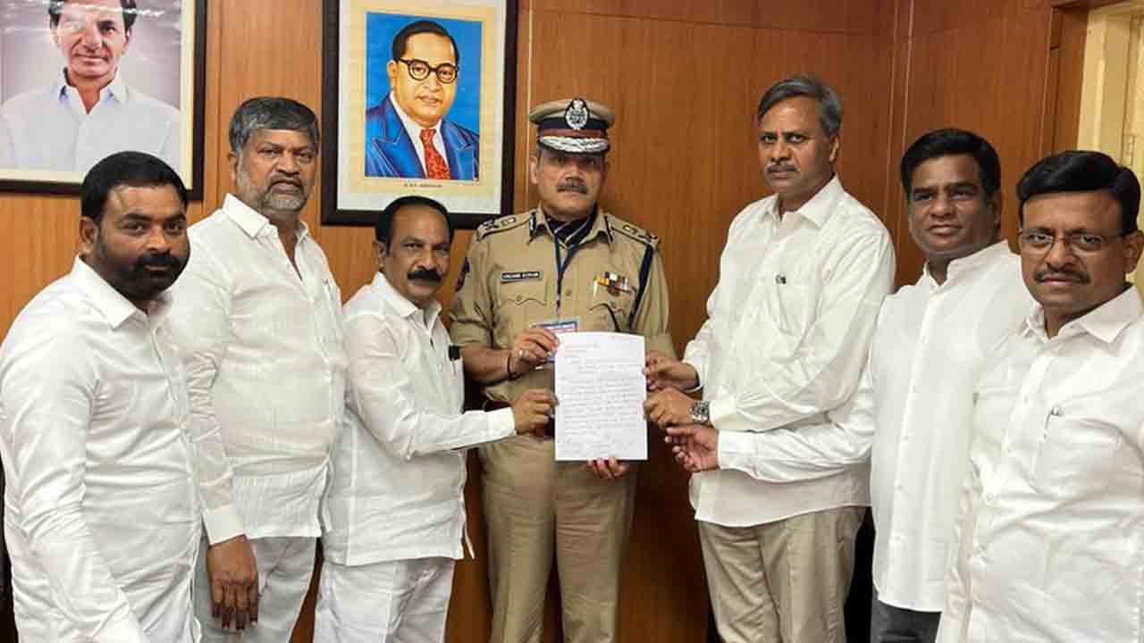 రేవంత్‌రెడ్డిపై డీజీపీకి బీఆర్‌ఎస్‌ ఎమ్మెల్సీల ఫిర్యాదు