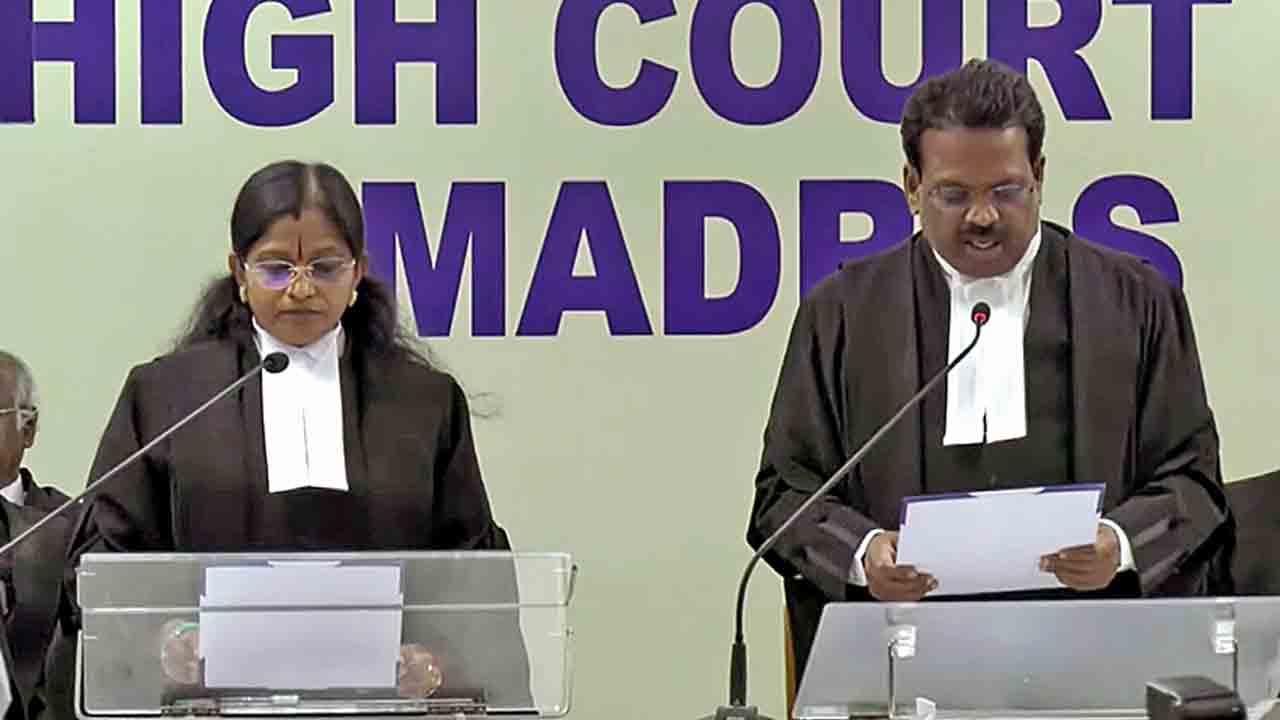 అదనపు జడ్జిగా విక్టోరియా గౌరి ప్రమాణం