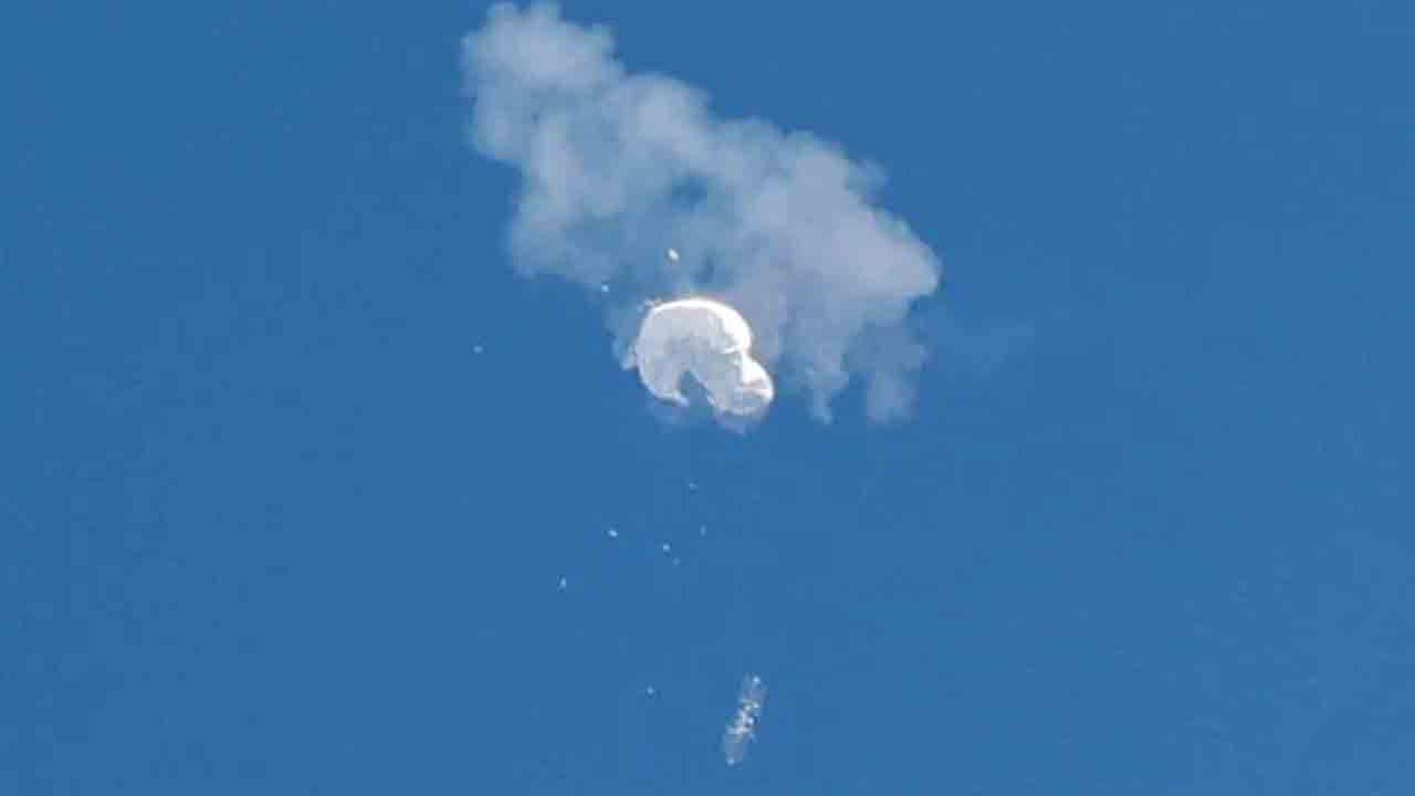 Chinese balloon | నిఘా బెలూన్‌ శకలాలను చైనాకు అప్పగించే ఉద్దేశమే లేదు : అమెరికా
