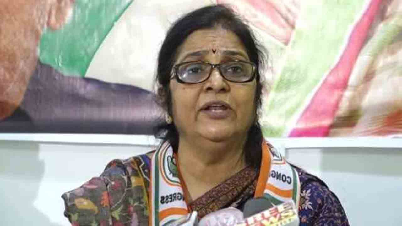 సభా కార్యక్రమాలు రికార్డు చేసిన కాంగ్రెస్‌ ఎంపీ రజనీ.. రాజ్యసభ నుంచి సస్పెండ్