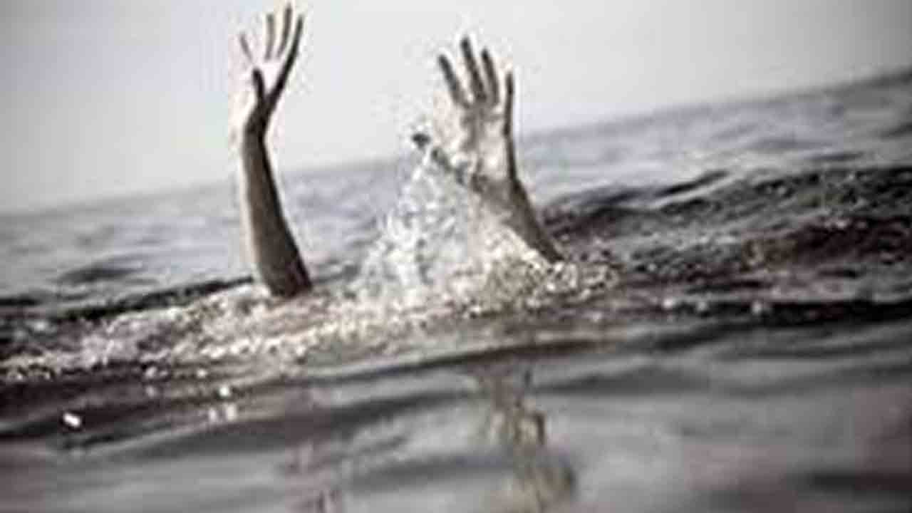 Medak | మెద‌క్ జిల్లాలో విషాదం.. చెరువులో ప‌డి ముగ్గురు మ‌హిళ‌లు, బాలుడు మృతి