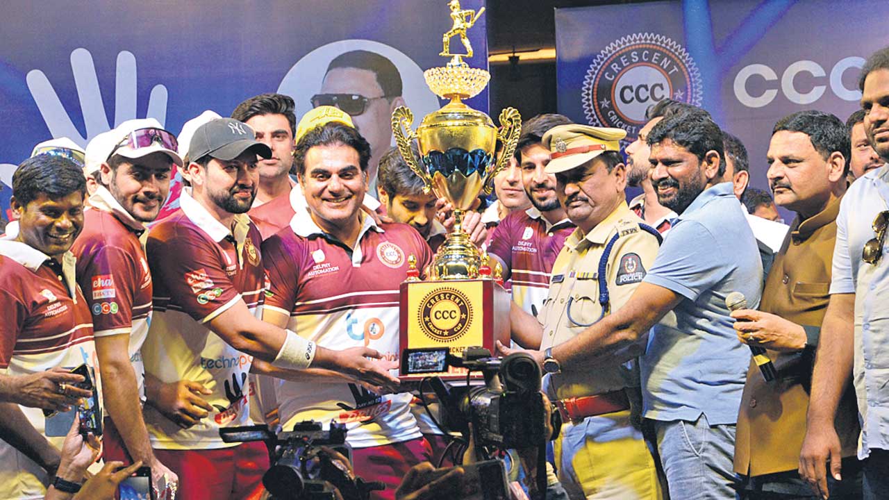 తారాలోకం.. క్రీడా సంబురం