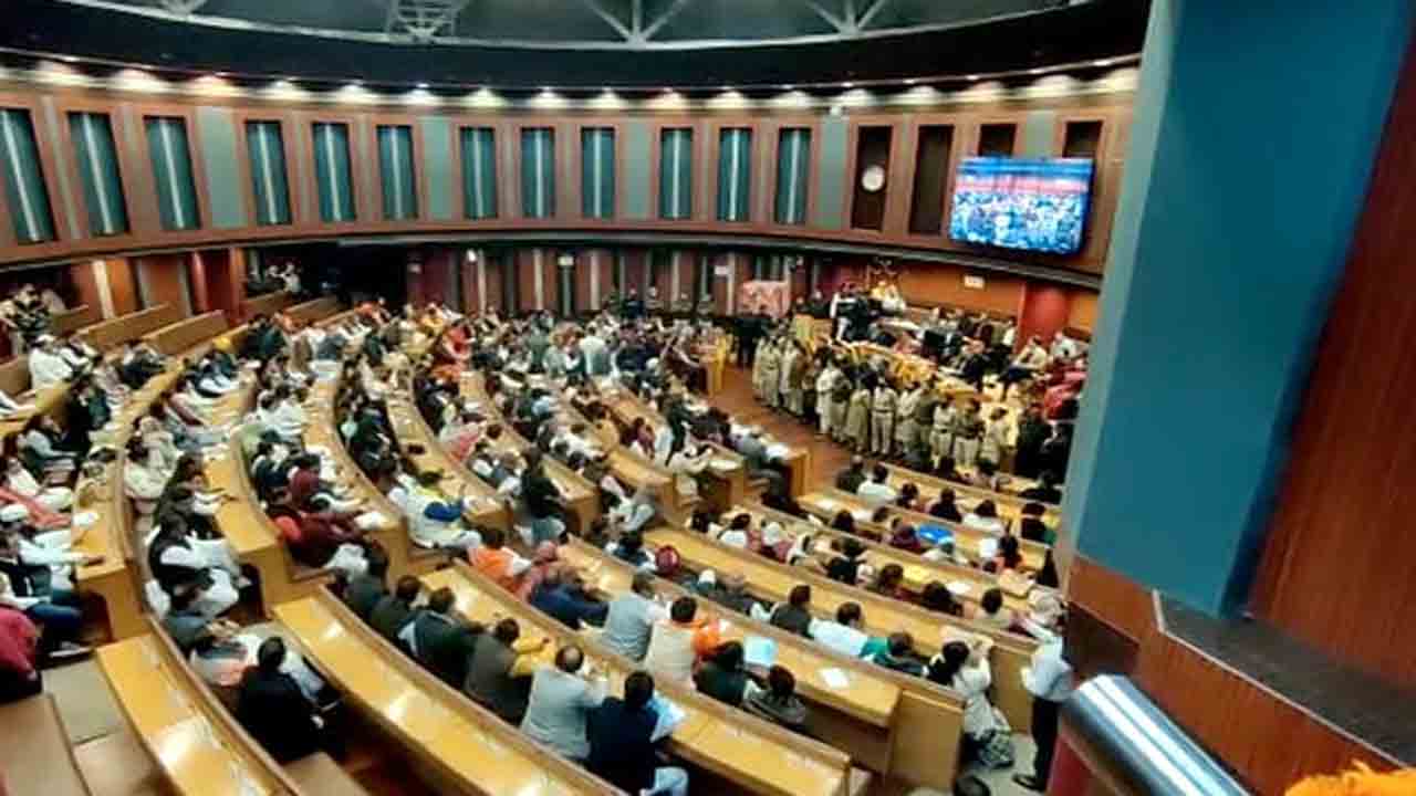 ఈ నెల 6న ఢిల్లీ మేయర్‌ ఎన్నిక.. ఆప్‌, బీజేపీ మధ్య పోరు వల్ల రెండుసార్లు నిలిపివేత