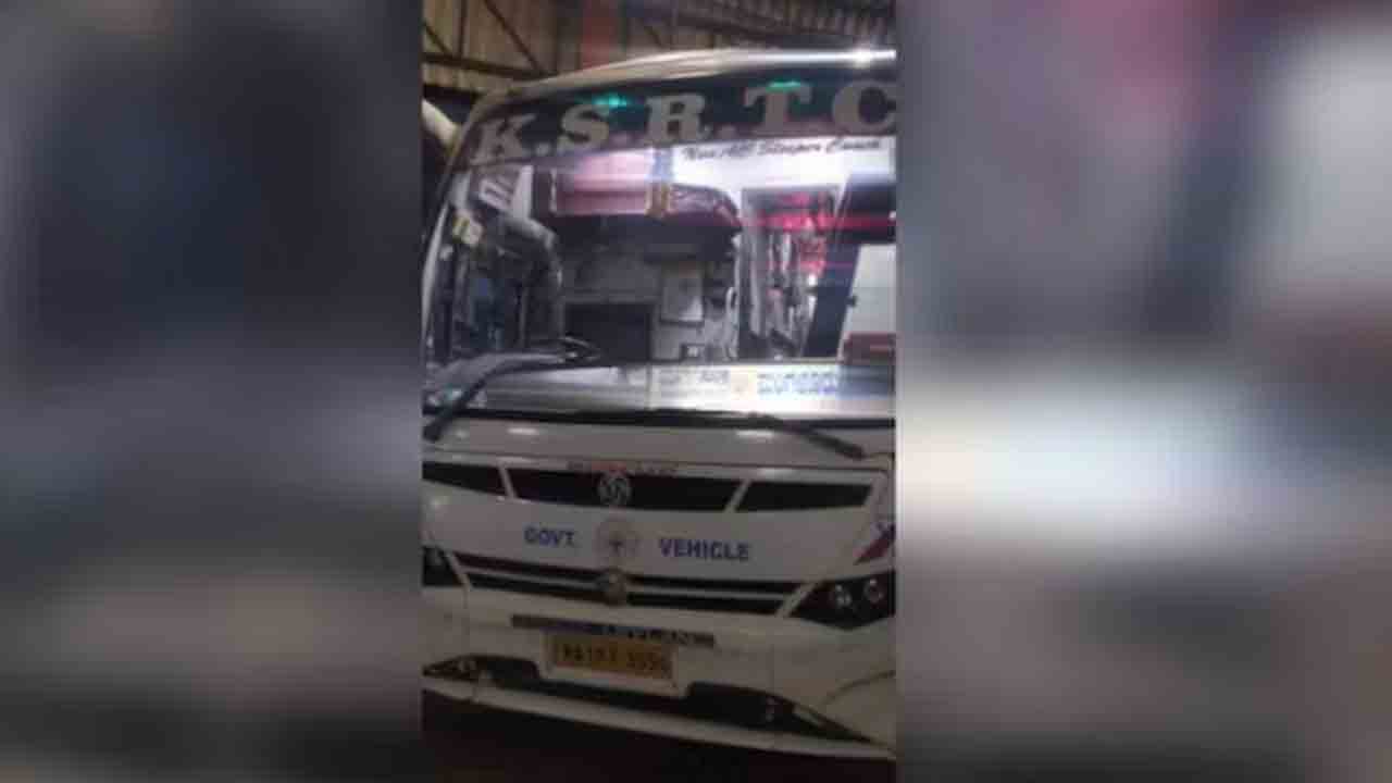 Peeing incident in Bus| మద్యం మత్తులో బస్సులోని మహిళా ప్రయాణికురాలి సీటుపై.. మూత్ర విసర్జన చేసిన వ్యక్తి