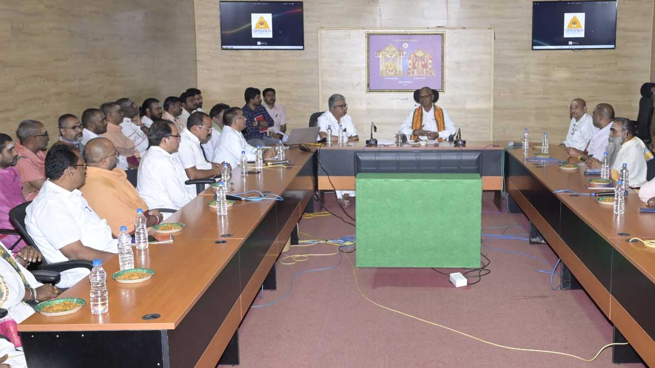 Srisailam | అందరి కృషితోనే మల్లన్న బ్రహ్మోత్సవాలు విజయవంతం : ఈవో లవన్న