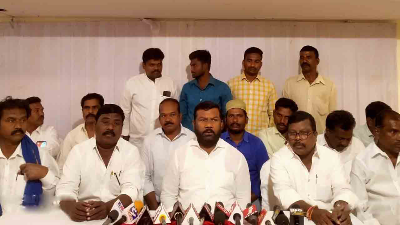 Adani Companies | ఆదానీ కంపెనీలపై ఈడీ, ఐటీ దాడులు చేయించాలి : గజ్జెల కాంతం డిమాండ్‌