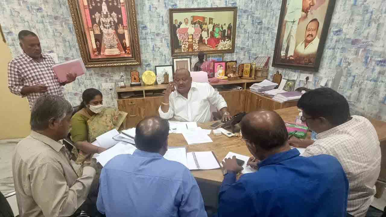 ఆత్మగౌరవ భవన నిర్మాణాలపై గంగుల ఉన్నతస్థాయి సమీక్ష