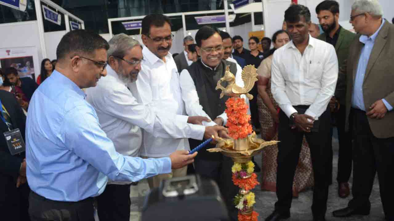 విదేశీ విద్యకు వెళ్లేవారిలో అమ్మాయిలే అధికం.. గ్లోబల్ ఎడ్యుఫెస్ట్ 2023లో వక్తలు