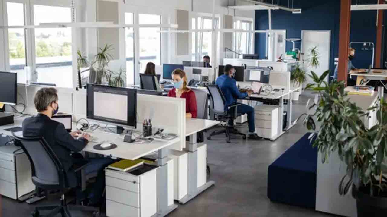 Google | గూగుల్‌ కీలక నిర్ణయం.. డెస్క్‌ షేర్‌ చేసుకోవాలంటూ ఉద్యోగులకు ఆదేశం..!