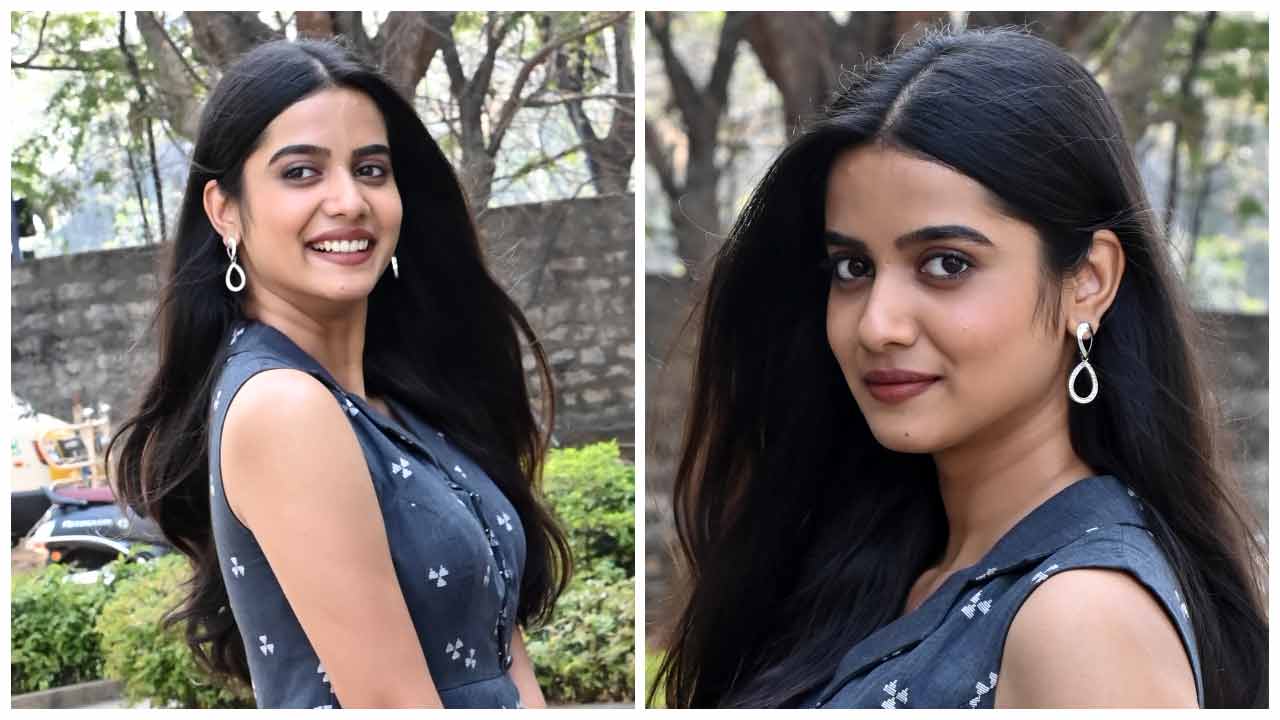 Gouri Priya Reddy | రైటర్ పద్మభూషణ్ మూవీ ప్రెస్ మీట్‌లో గౌరీ ప్రియా రెడ్డి..