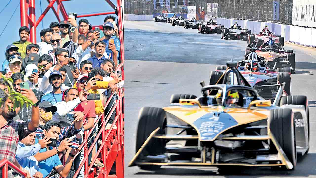 అదిరేసు… ఫార్ములా ఈ-రేసింగ్‌ గ్రాండ్‌ సక్సస్‌