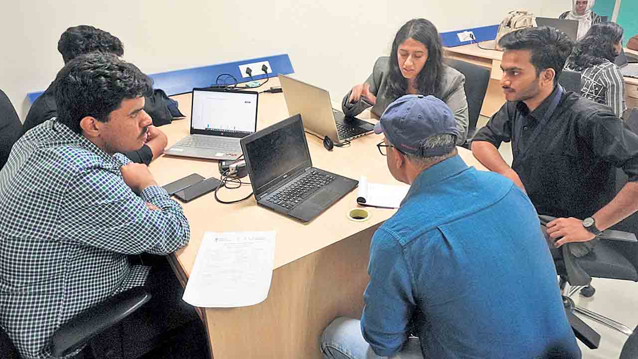 ఆవిష్కరణలతోనే మహమ్మారికి చెక్‌