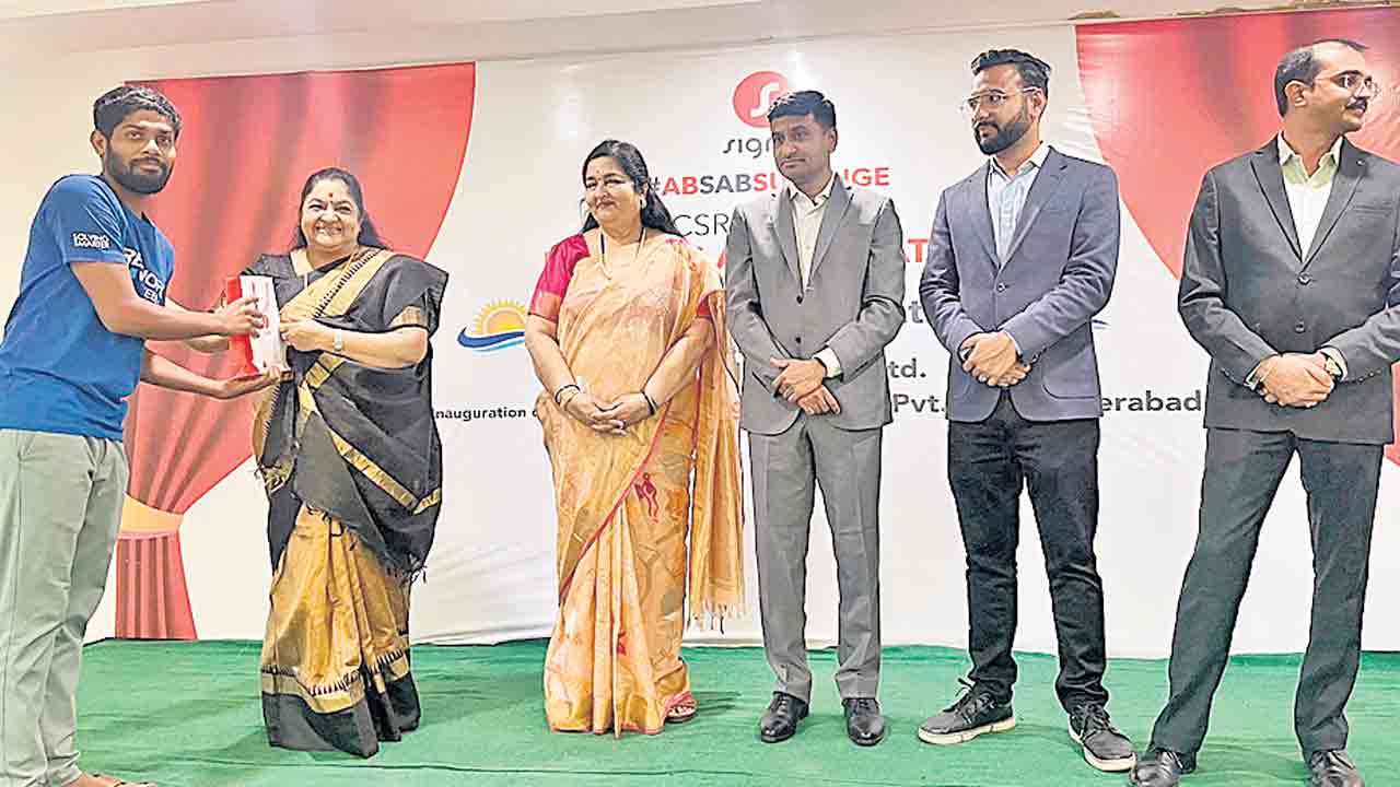 వినికిడి లోపం ఉన్న వారికి సేవ చేయడం గొప్ప విషయం