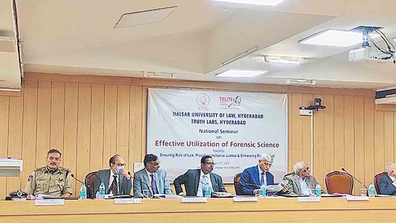 సత్యాన్ని వెలికితీయడం చాలా ముఖ్యం