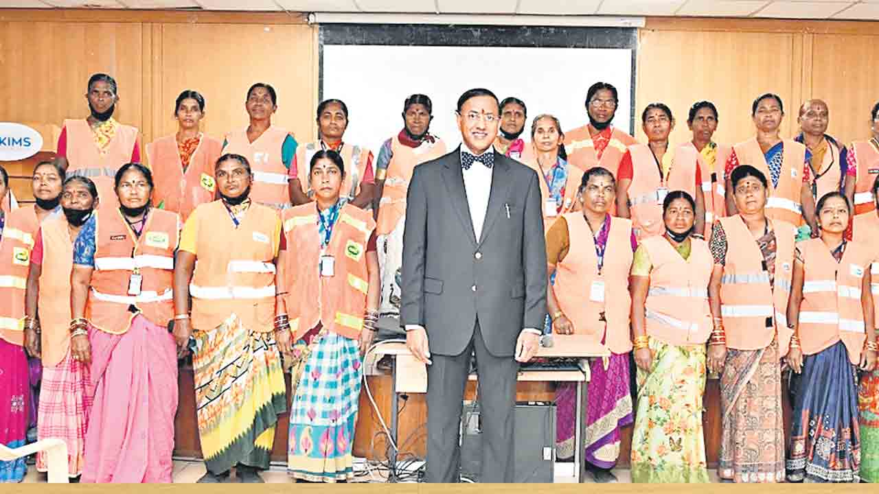 అవగాహన కల్పించి.. మనోధైర్యం నింపి