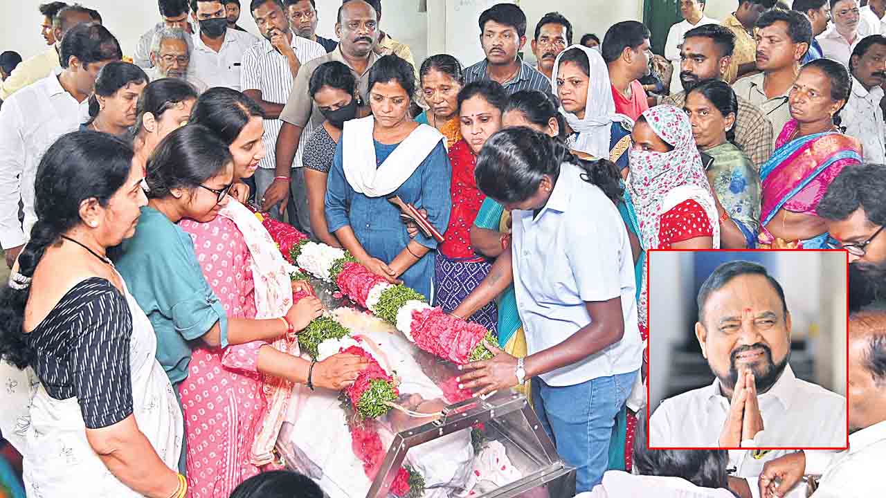 సాయన్నకు ప్రముఖుల నివాళి