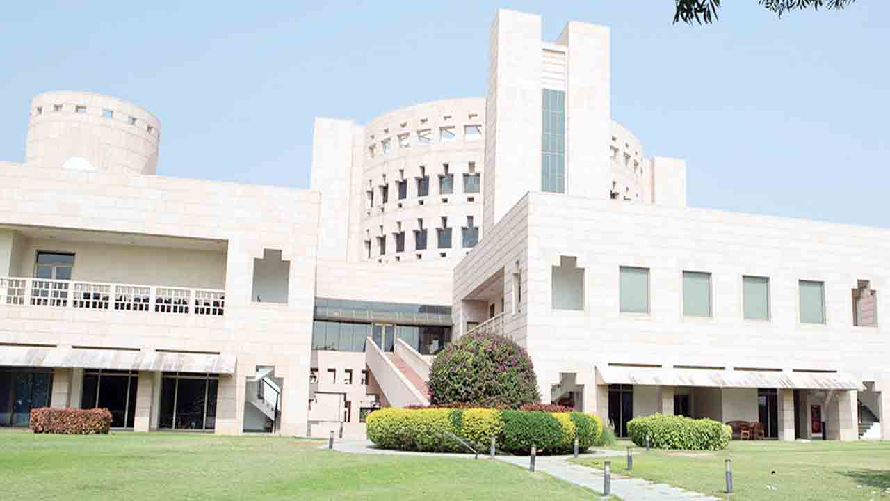 ఐఎస్‌బీ దేశంలోనే టాప్‌