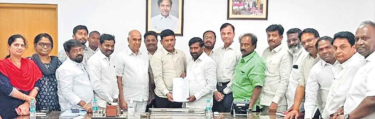 విద్యుత్తు ఉద్యోగులకు త్వరలో పీఆర్సీ