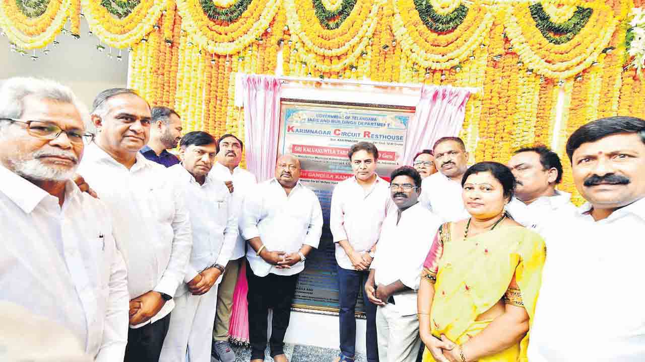 విద్యా వేడుక.. ప్రగతి కానుక