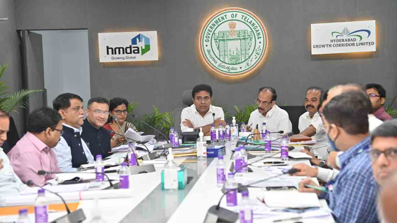 నలుదిశలా హైదరాబాద్‌ నగర అభివృద్ధి : కేటీఆర్‌