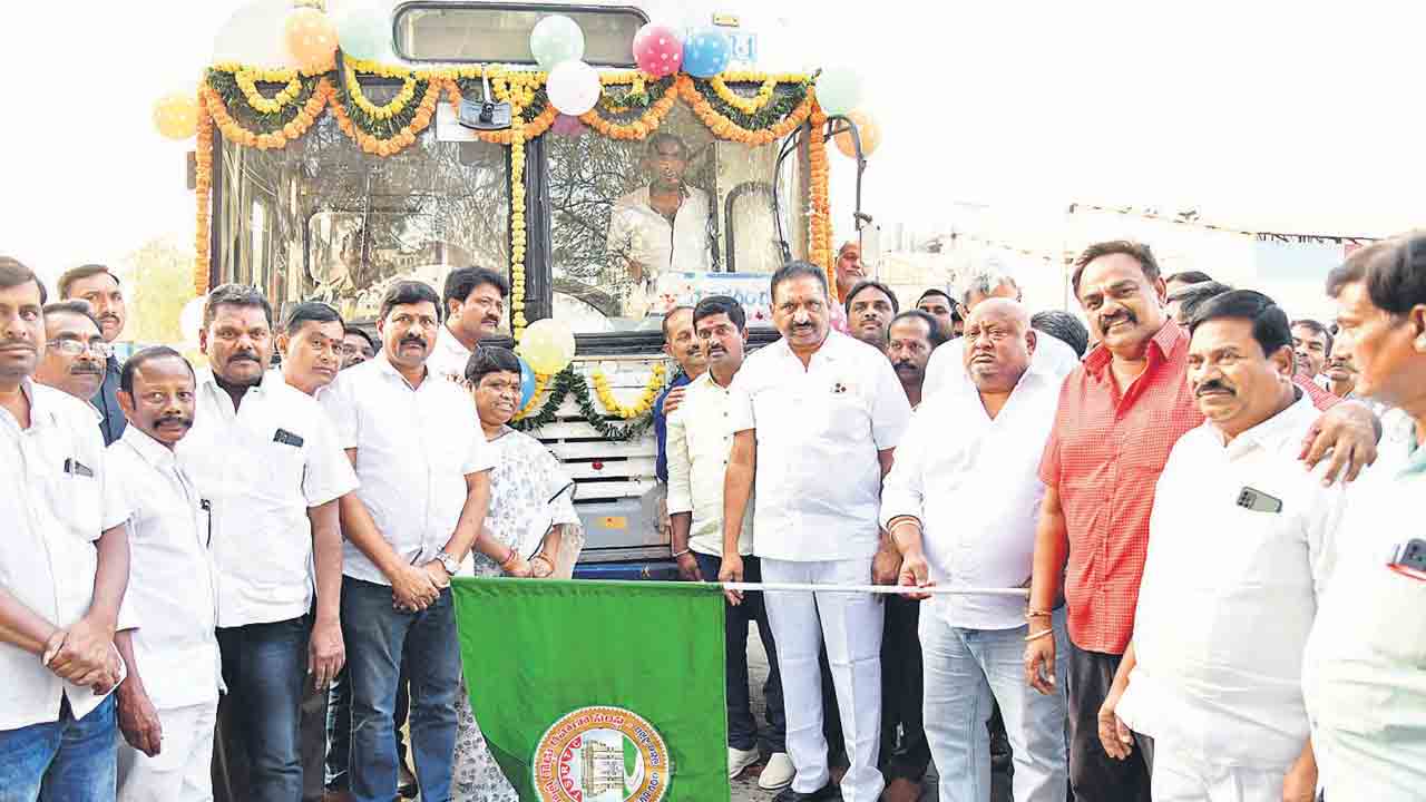 కరీంనగర్‌ నుంచి యాదాద్రికి బస్సు