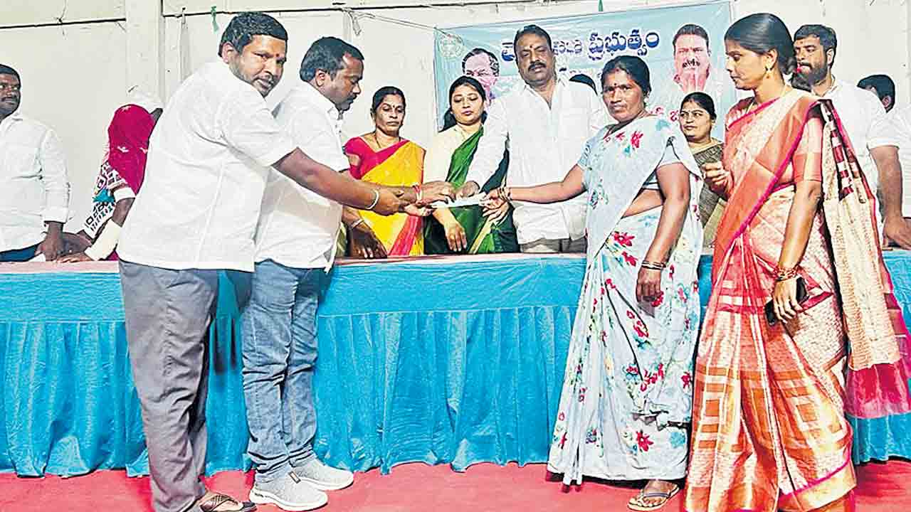 ఆడబిడ్డలకు అండగా ప్రభుత్వం