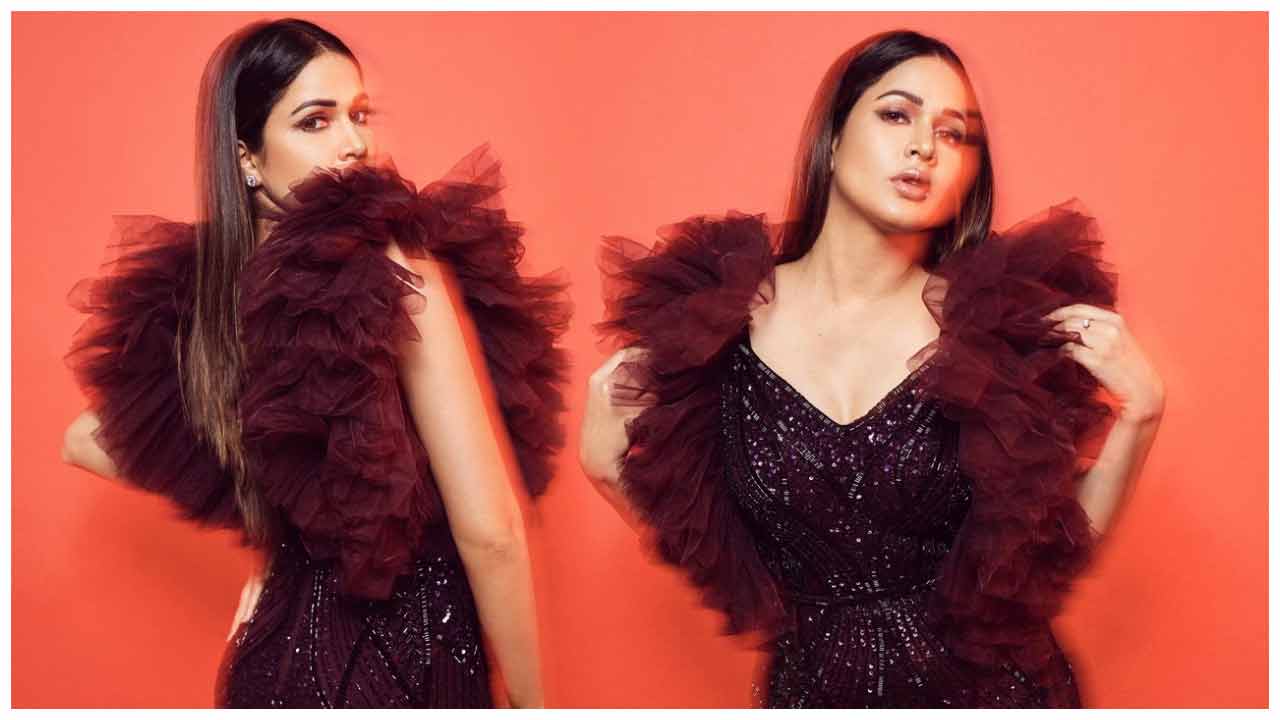 Lavanya Tripathi | ట్రెండీ డ్రెస్‌లో కుర్రకారు గుండెల్ని కొల్లగొడుతున్న లావ‌ణ్య త్రిపాఠి..