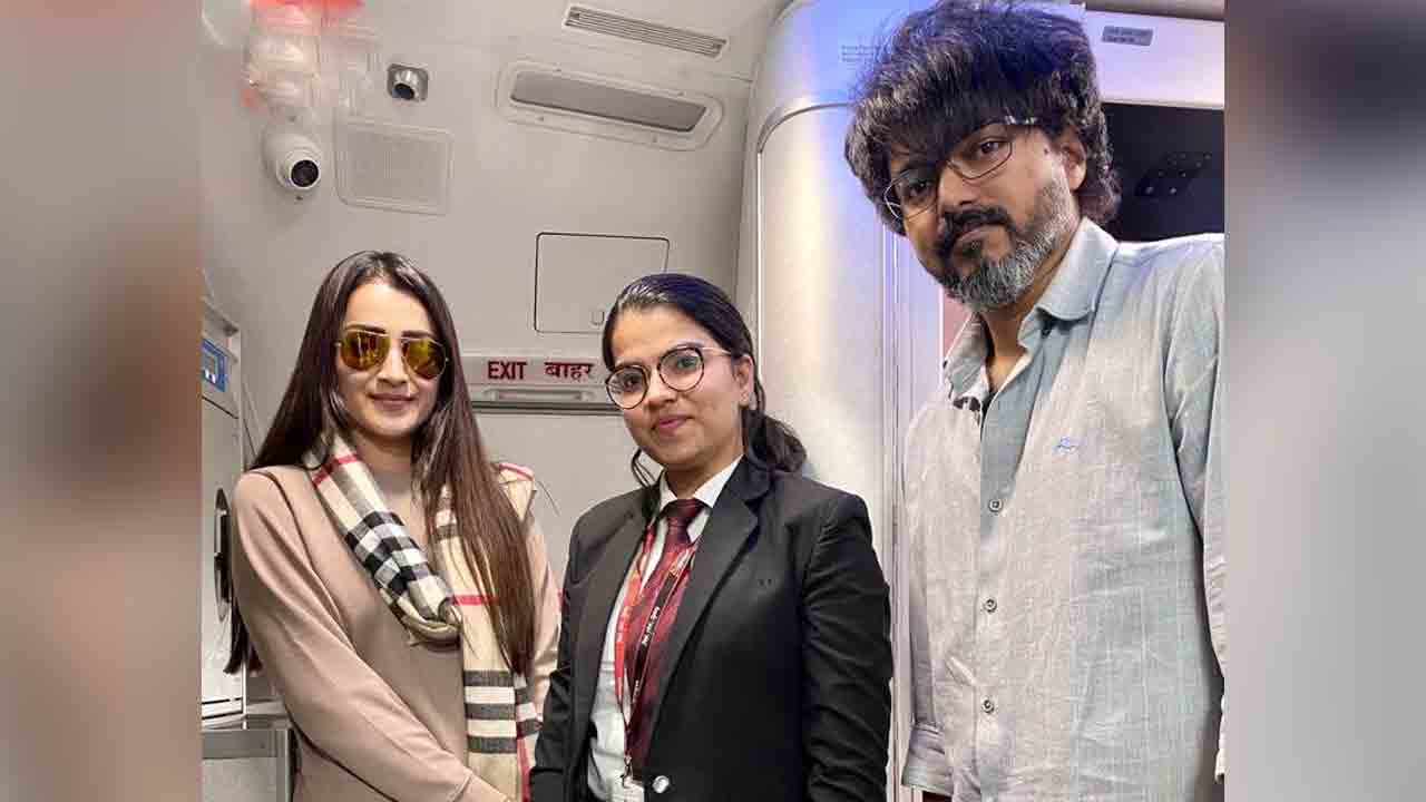 Vijay | ఎయిర్‌హోస్టెస్‌తో విజయ్‌-త్రిష ఫొటో.. లియో అప్‌డేట్‌