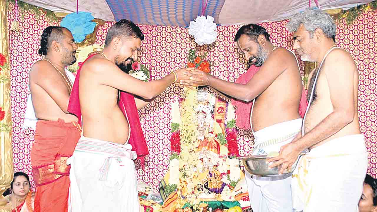 వైభవంగా లక్ష్మీ నరసింహాస్వామి కల్యాణోత్సవం