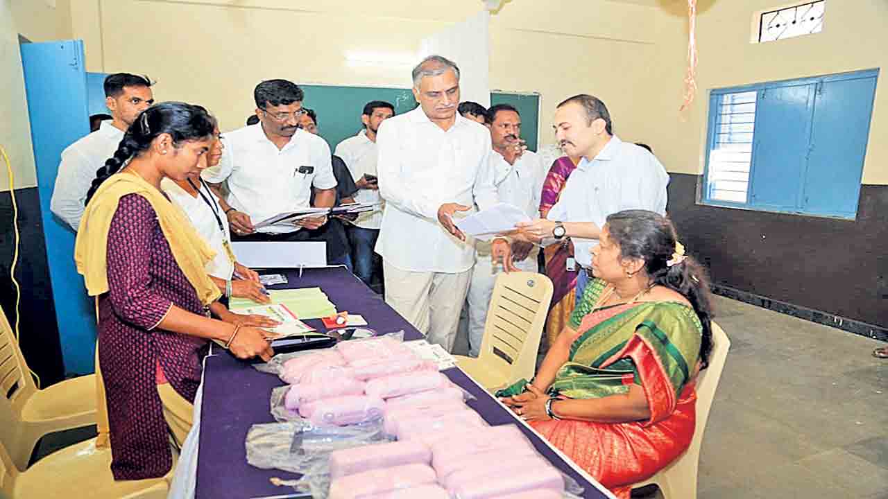 ప్రజలకు ఇబ్బంది లేకుండా చూడాలి