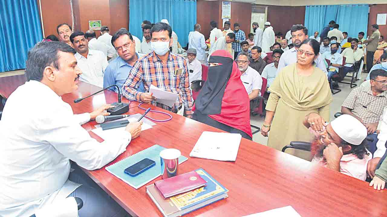 అర్జీలు పరిశీలించి పరిష్కరించాలి