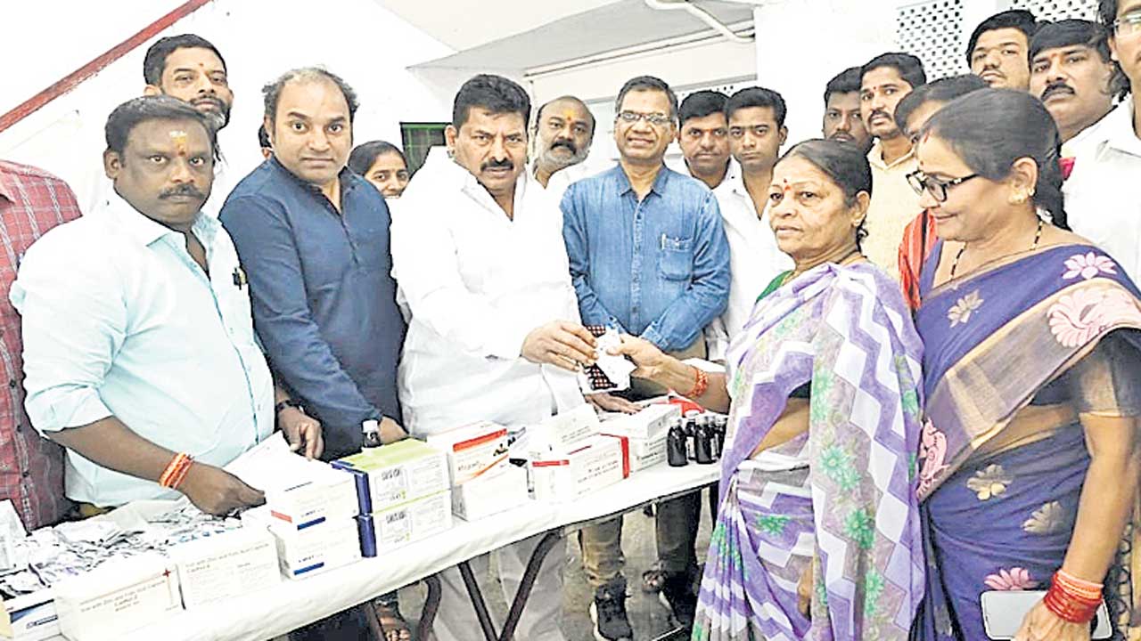 విద్య, వైద్యానికి ప్రభుత్వం పెద్దపీట