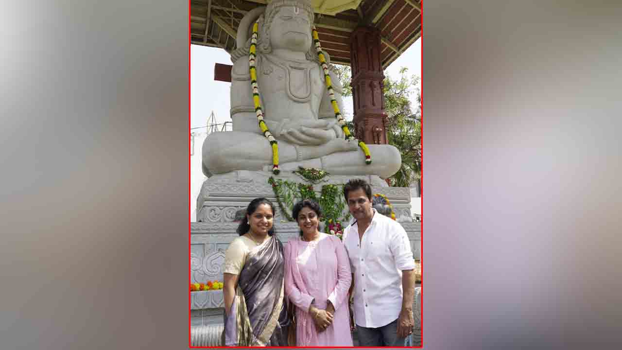 నటుడు అర్జున్ నిర్మించిన హనుమాన్ దేవాలయాన్ని సందర్శించిన ఎమ్మెల్సీ కవిత