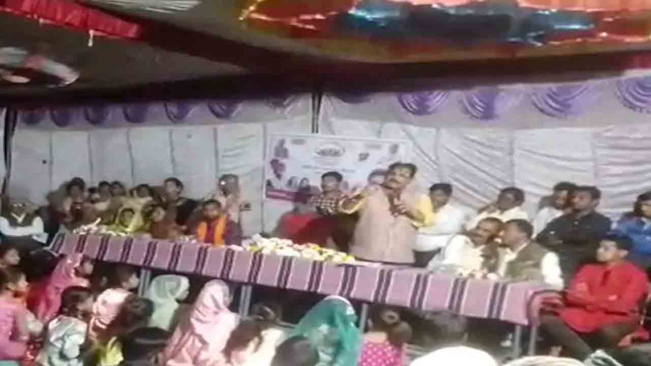 జీతాలు ఇవ్వడం లేదని ప్రశ్నించిన వ్యక్తి.. నడుం విరుగుతుందని బీజేపీ మంత్రి హెచ్చరిక