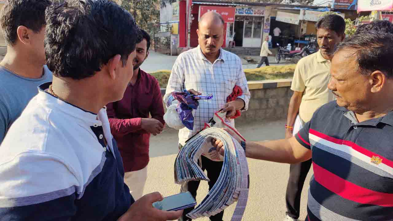 దుబాయి కరెన్సీ పేరుతో బురిడీ