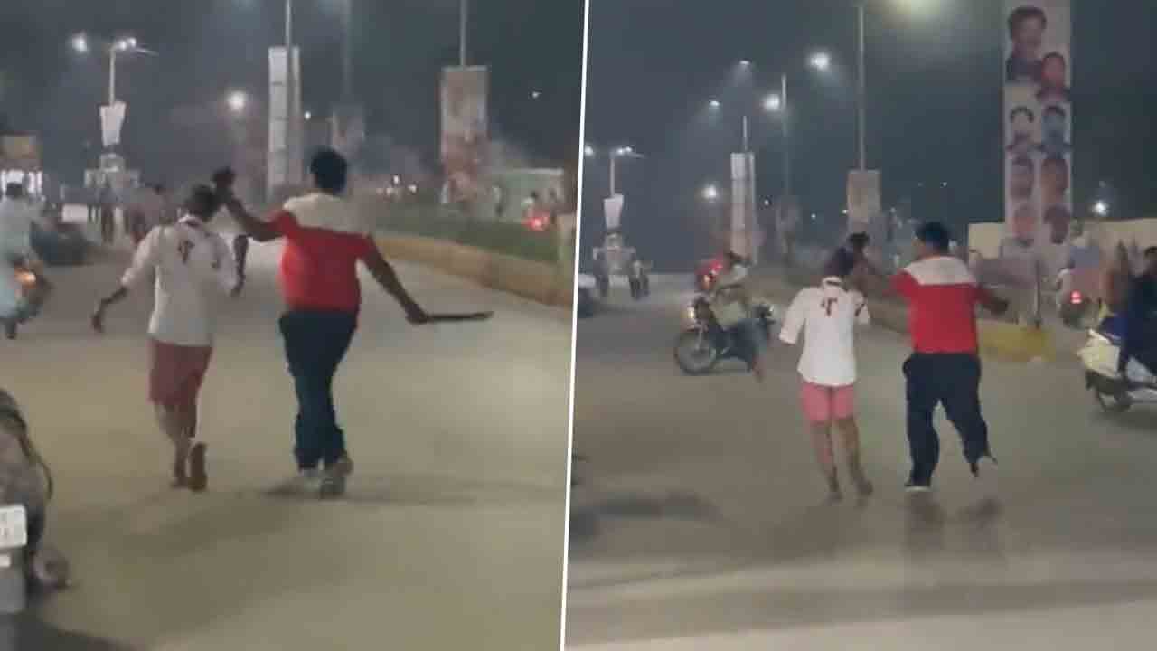 16 ఏండ్ల బాలికపై అమానుషం.. పెండ్లికి నిరాకరించిందని పదునైన ఆయుధంతో దాడిచేసి.. జుట్టుపట్టుకుని రోడ్డుపై ఈడ్చుకెళ్లాడు