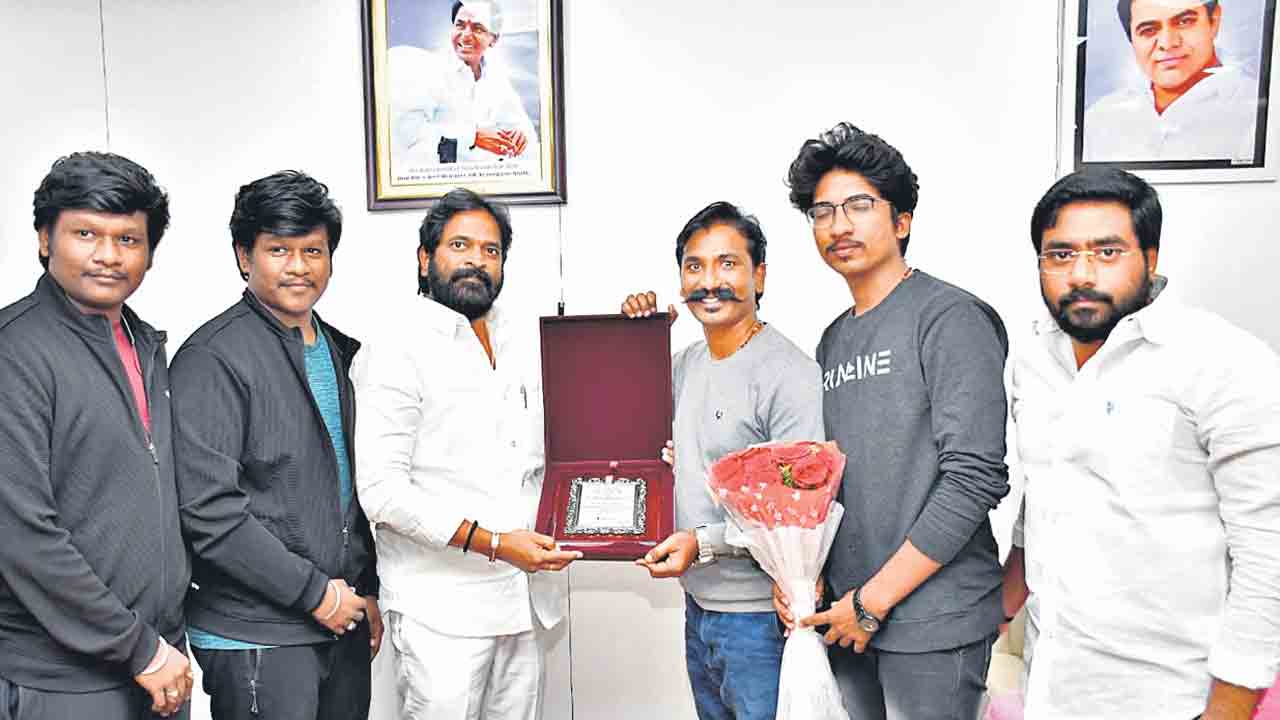 రాజ్‌కుమార్‌నాయక్‌కు అభినందన